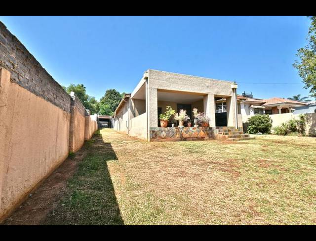 5 BEDROOM HOUSE FOR SALE IN KENSINGTON